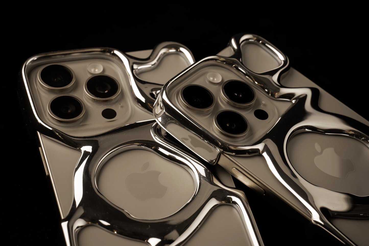 Hollowed Out Creative MagSafe Cover