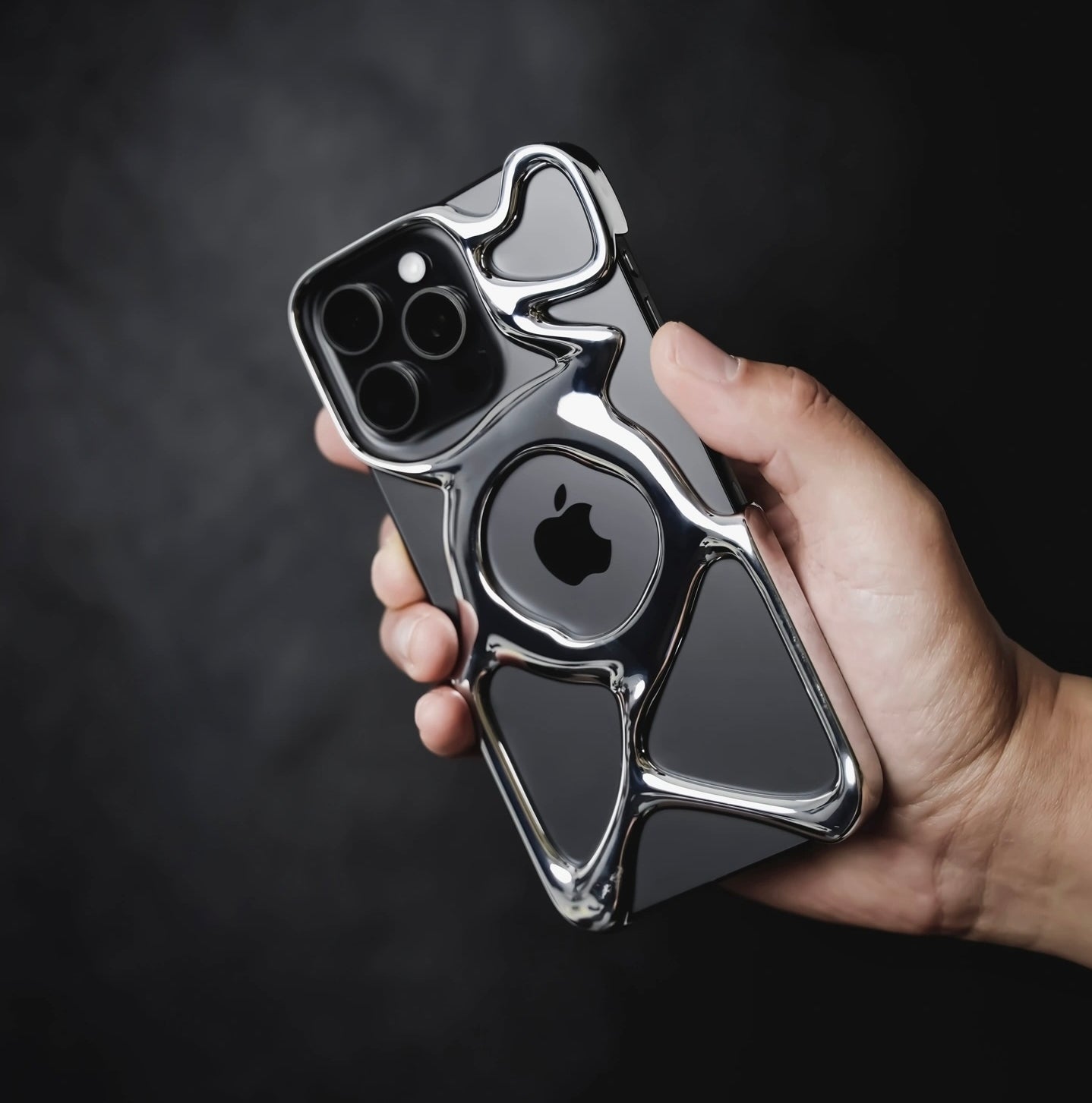 Hollowed Out Creative MagSafe Cover