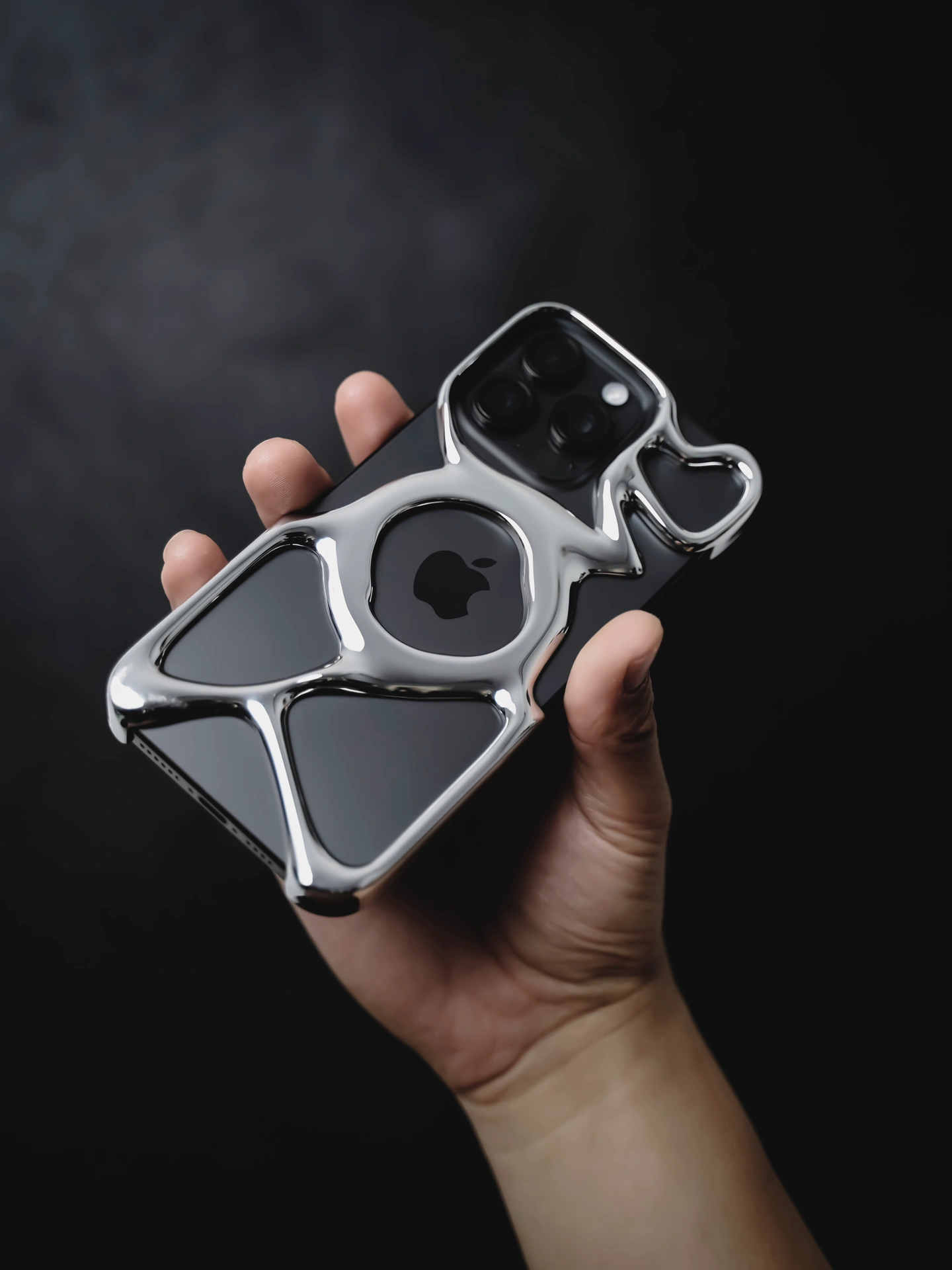 Hollowed Out Creative MagSafe Cover