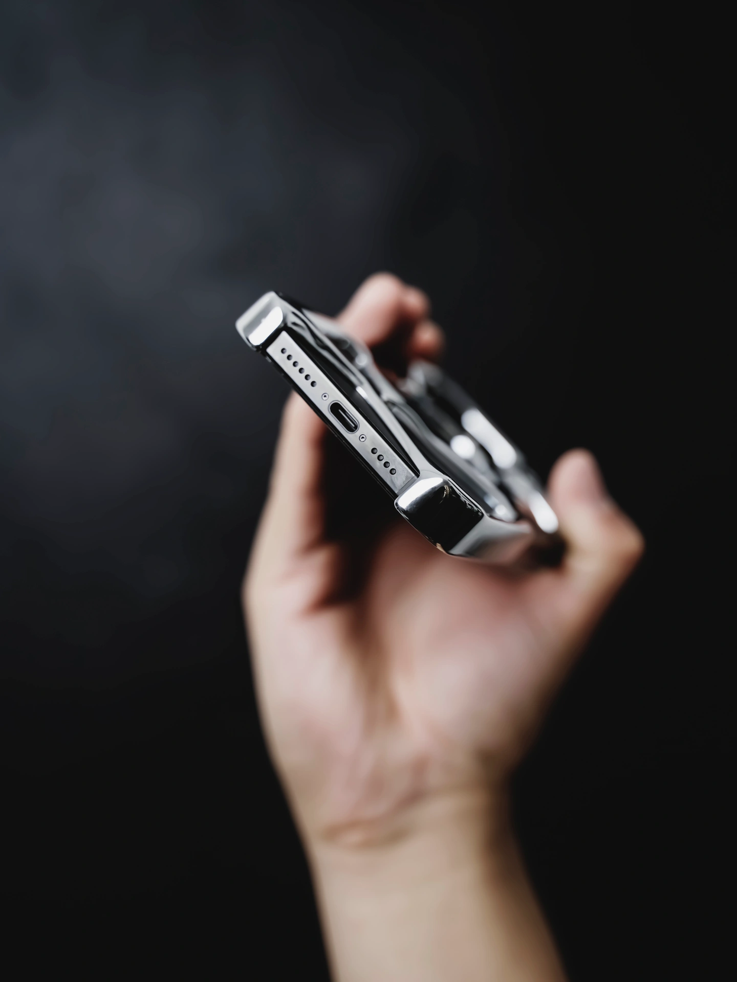 Hollowed Out Creative MagSafe Cover