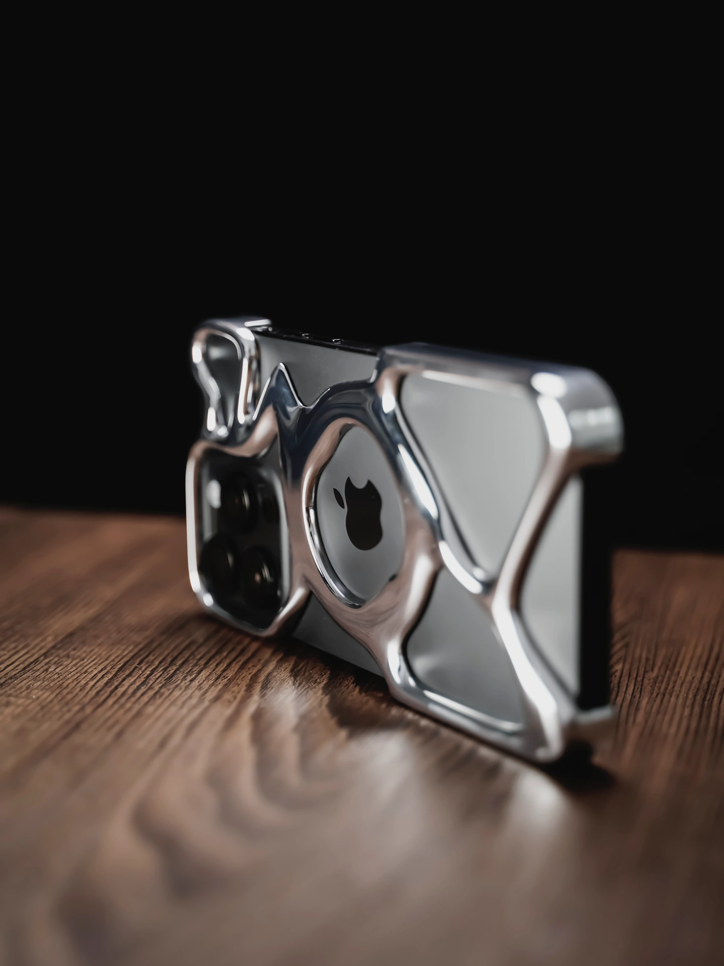 Hollowed Out Creative MagSafe Cover